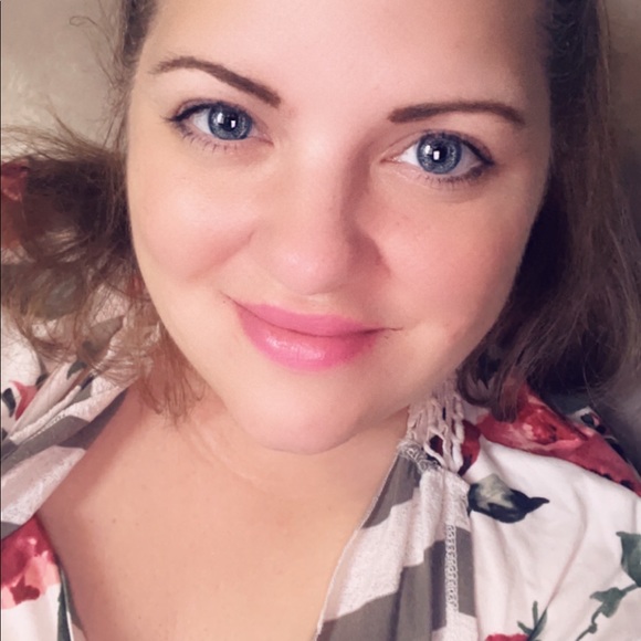 Meet your Posher, Kristi - Picture 3 of 3